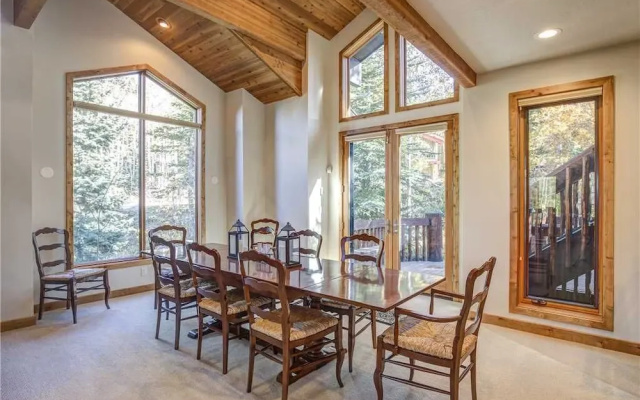 Aspen Hollow #3 5 Bedroom Townhouse