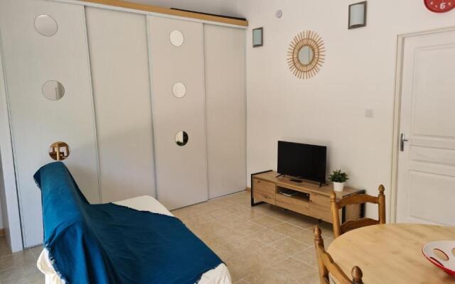 Carqueiranne piscine Grand T2 pour 4 personnes