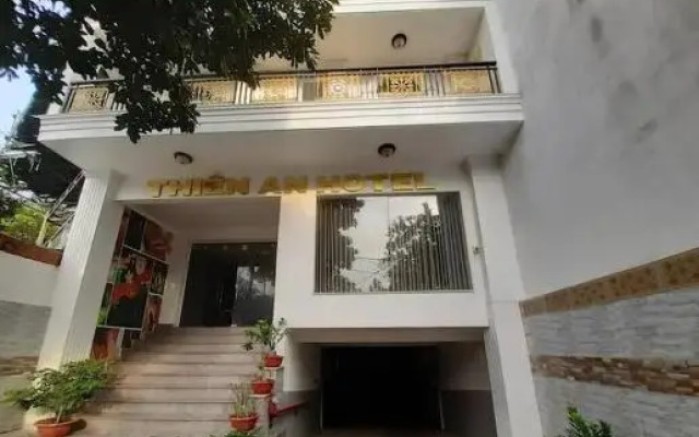 RedDoorz near Saigon Hi-Tech Park
