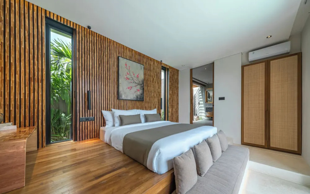 The Line - 5BR Luxury Villa with Cinema & Hot Tub in Umalas – Guest Rooms – Kerobokan