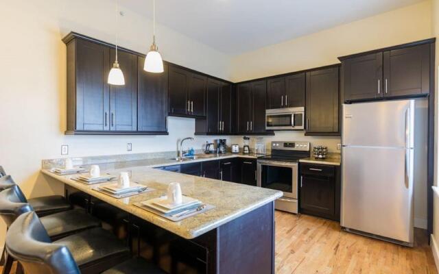 Cozy Condos near French Quarter
