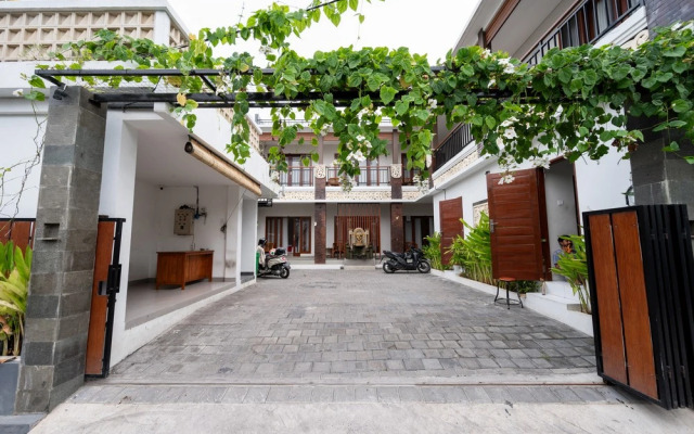 RedDoorz Plus @ Yasa’s Living Denpasa