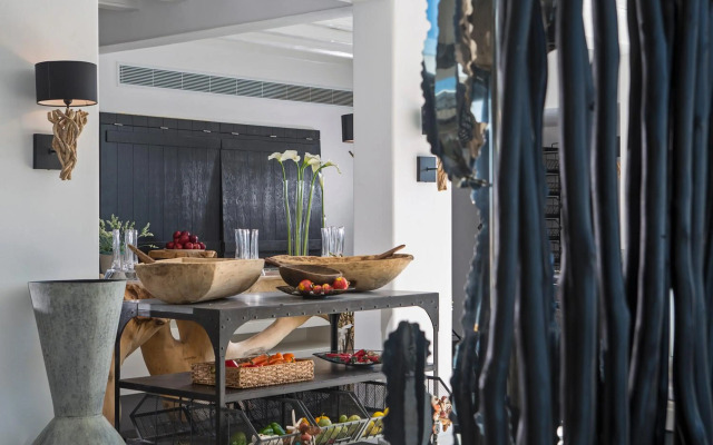 Myconian Utopia Relais & Chateaux