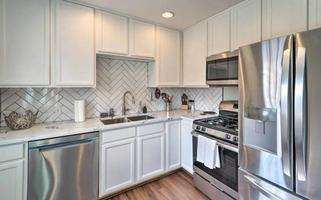Modern Littleton Home w/ Yard: Pets Welcome!