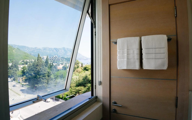 The Apartment - Luxury Stay Budva