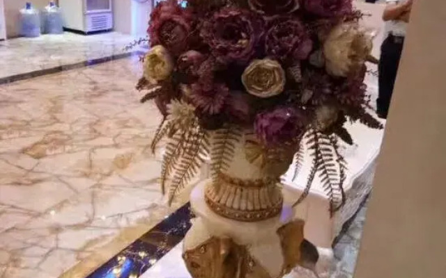 Guilin Lianhua Hotel (Guilin Department Store Xiangshan Park Branch)