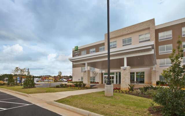 Holiday Inn Express South Hill