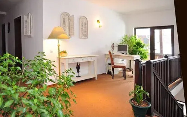 Hilde's Residence