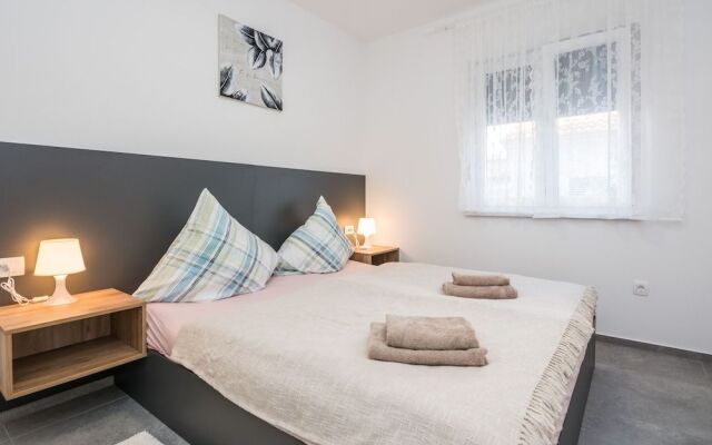 Apartment Spanic 1
