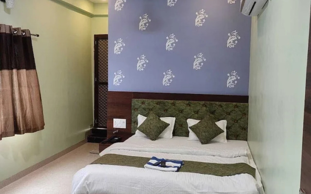 Hotel Shivalay Palace