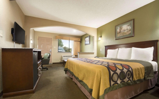 Super 8 by Wyndham Baton Rouge/I-12