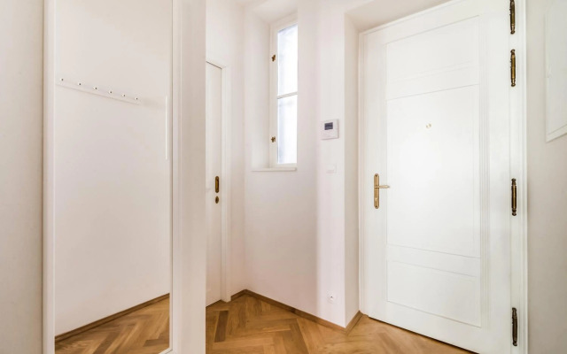 Trendy Local Apartment