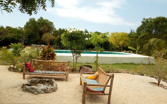 Mnana Lodge