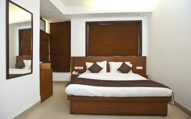 Hotel Mall View by OYO Rooms