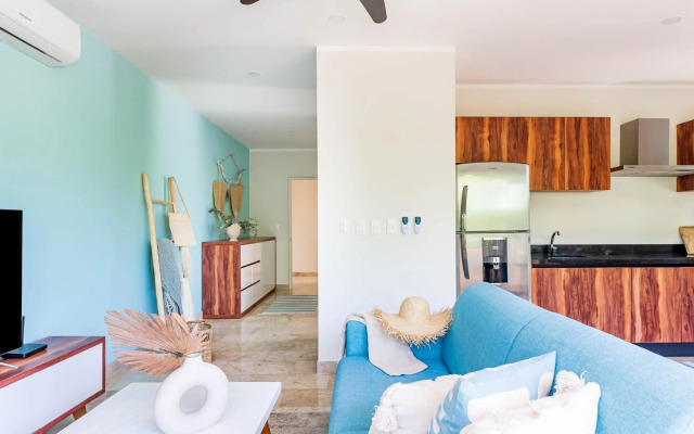 Ultra Luxury Condo, Rooftop Pool and HIGH SECURITY, Viva Residence