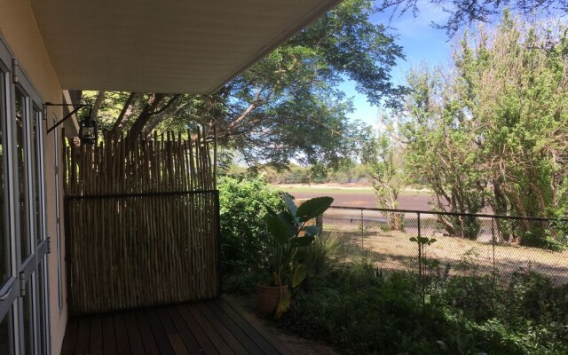 Maun Waterfront Guesthouse