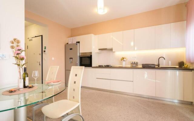 Apartment SARA - free parking for 2 cars