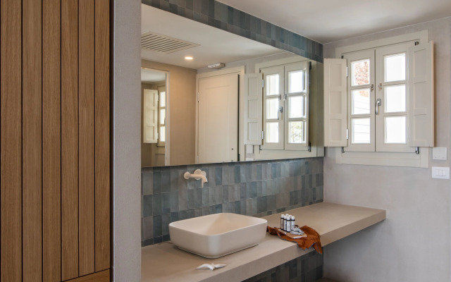 Apeiron Blue Santorini - Sustainable Adults Only 14+