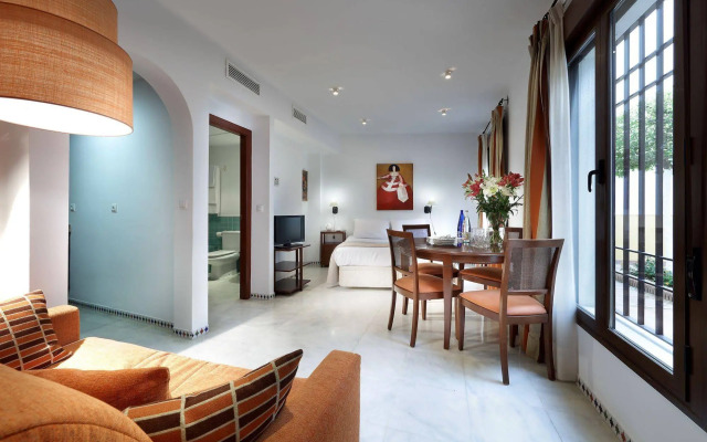 Apartamentos Patios De Alcántara