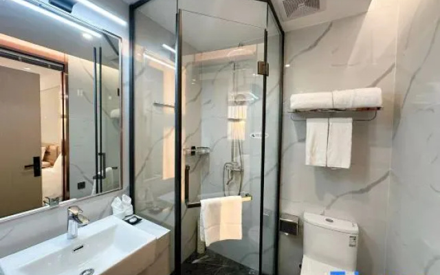 Wing Hui Airlines · Guanshan Station – Bathroom – Guiyang