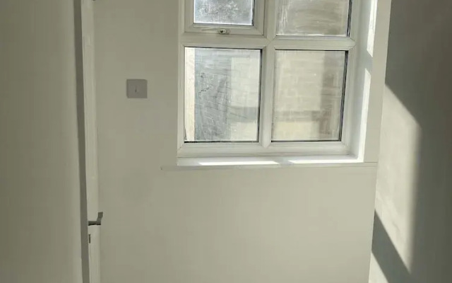 Cosy 3BD Guesthouse. Private Bathrooms
