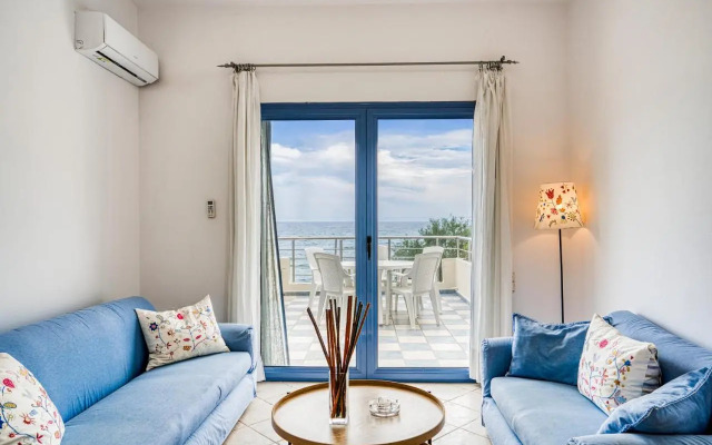 Popy's Beach House B1