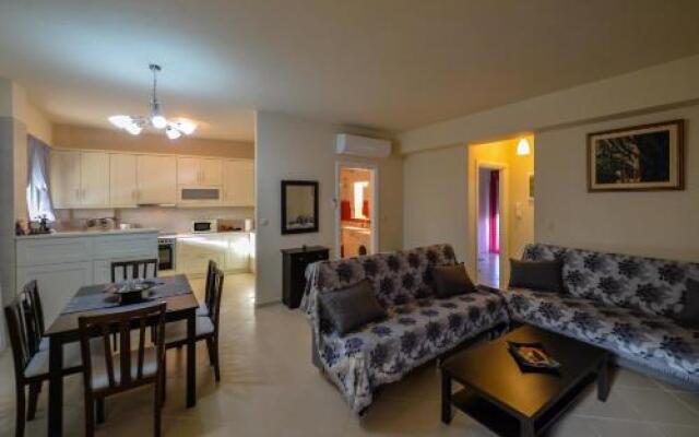 Paliochora Apartments