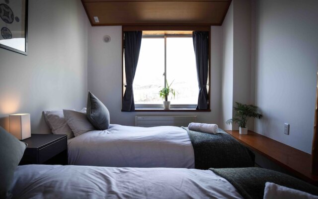 The Phat Packers - Hostel