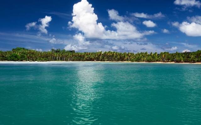 Coson Bay Hotel & Residence