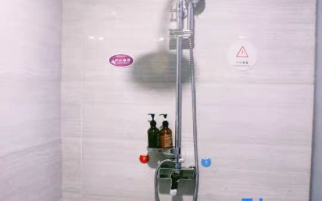 Xinyang century fashion hotel
