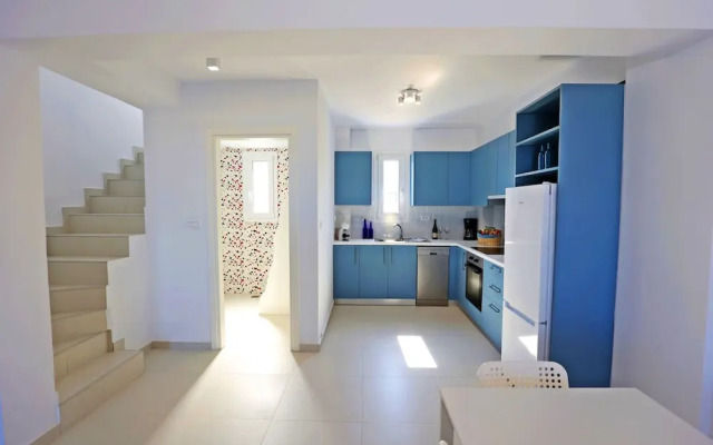 Xenos Villa 5 With a Private Pool Near the sea