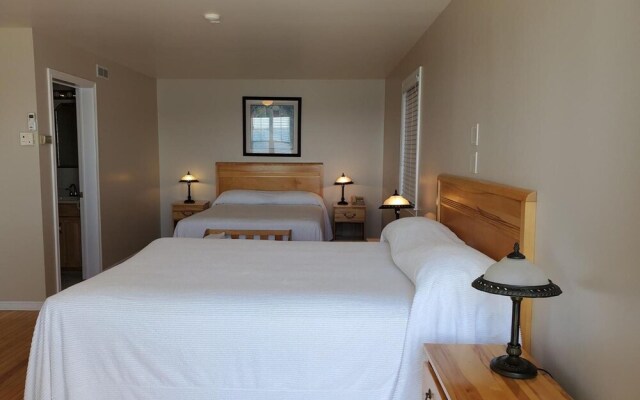 North Star Beach Suites