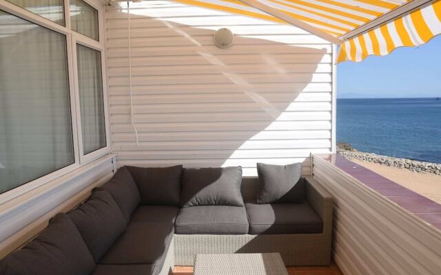 Peaceful Beachfront Apartment