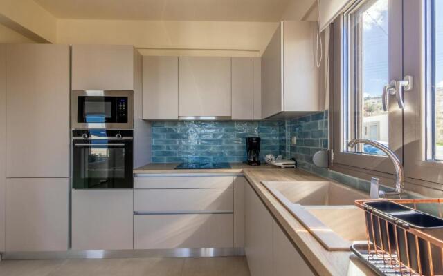 3 Bedroom Minimal Villa with Stunning Sea View