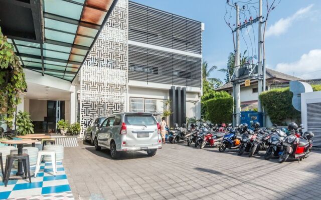 ZEN Rooms Kuta Beach Poppies Lane