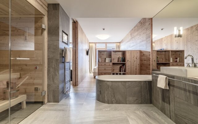 NIDUM - Casual Luxury Hotel
