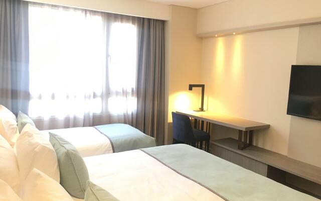 Huinid Obelisco Hotel