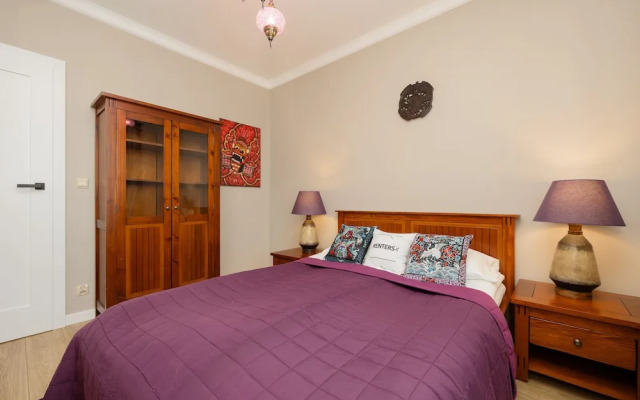 Cozy Apartment With Balcony by Renters