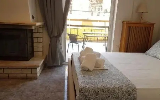 Maisonaitte-Athens Center, 4 BD, 2 BATH