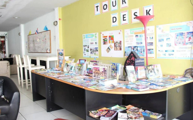OYO 1054 Phuket Backpacker Hostel