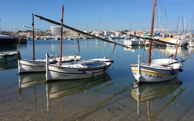 Luxury Apartment With Private Pool in L'escala Catalonia