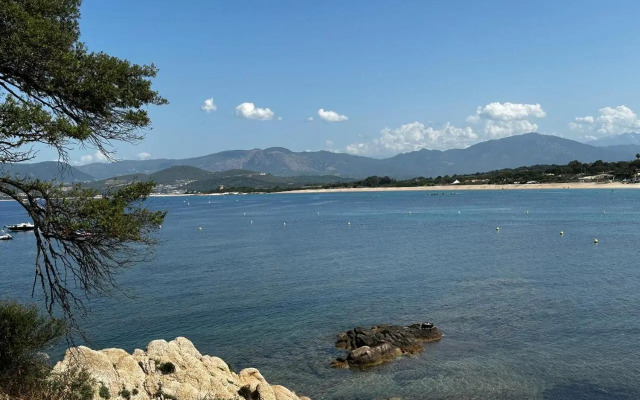 T2 climatisé à Porticcio, 100m de la plage