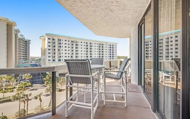 Surfside Resort #404