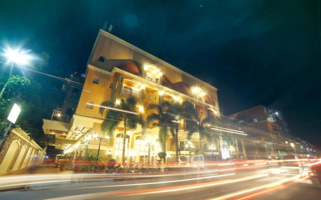 Villa Caceres Hotel