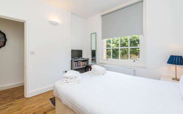 Cosy 2 Bedroom Garden Flat in Battersea/clapham