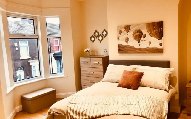 Lux Apartments 3 Bedroom House Eton