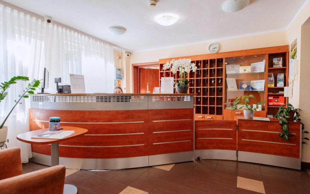 Grand Felix Hotel