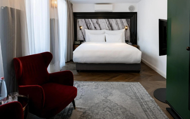 Hotel Collect – Adults Only