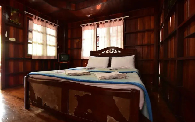 Petch Jed Sao Noi Resort
