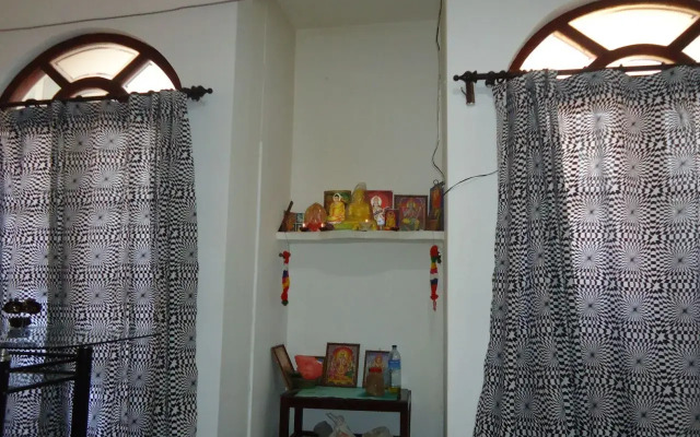 Queen Bee Guest House